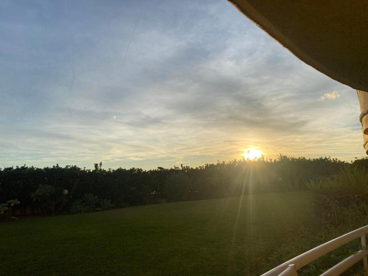 בנאלמדנה Apartamentos Costa Quebrada מראה חיצוני תמונה