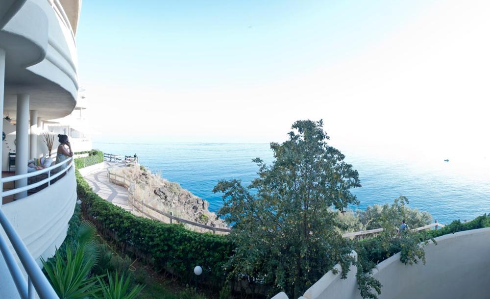 בנאלמדנה Apartamentos Costa Quebrada מראה חיצוני תמונה